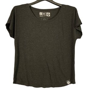 M22 Women’s Gray Short Sleeve Shirt